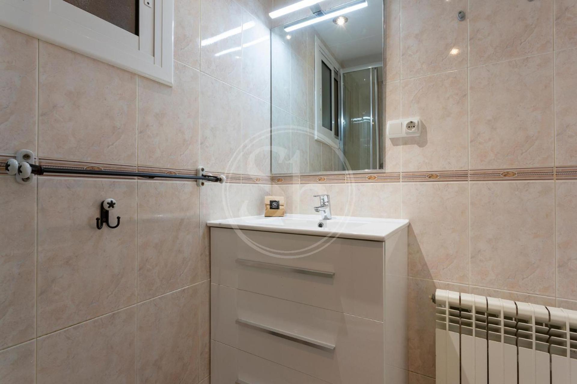 Practico Apartamento Cerca De Estacion De Sants Барселона Екстериор снимка