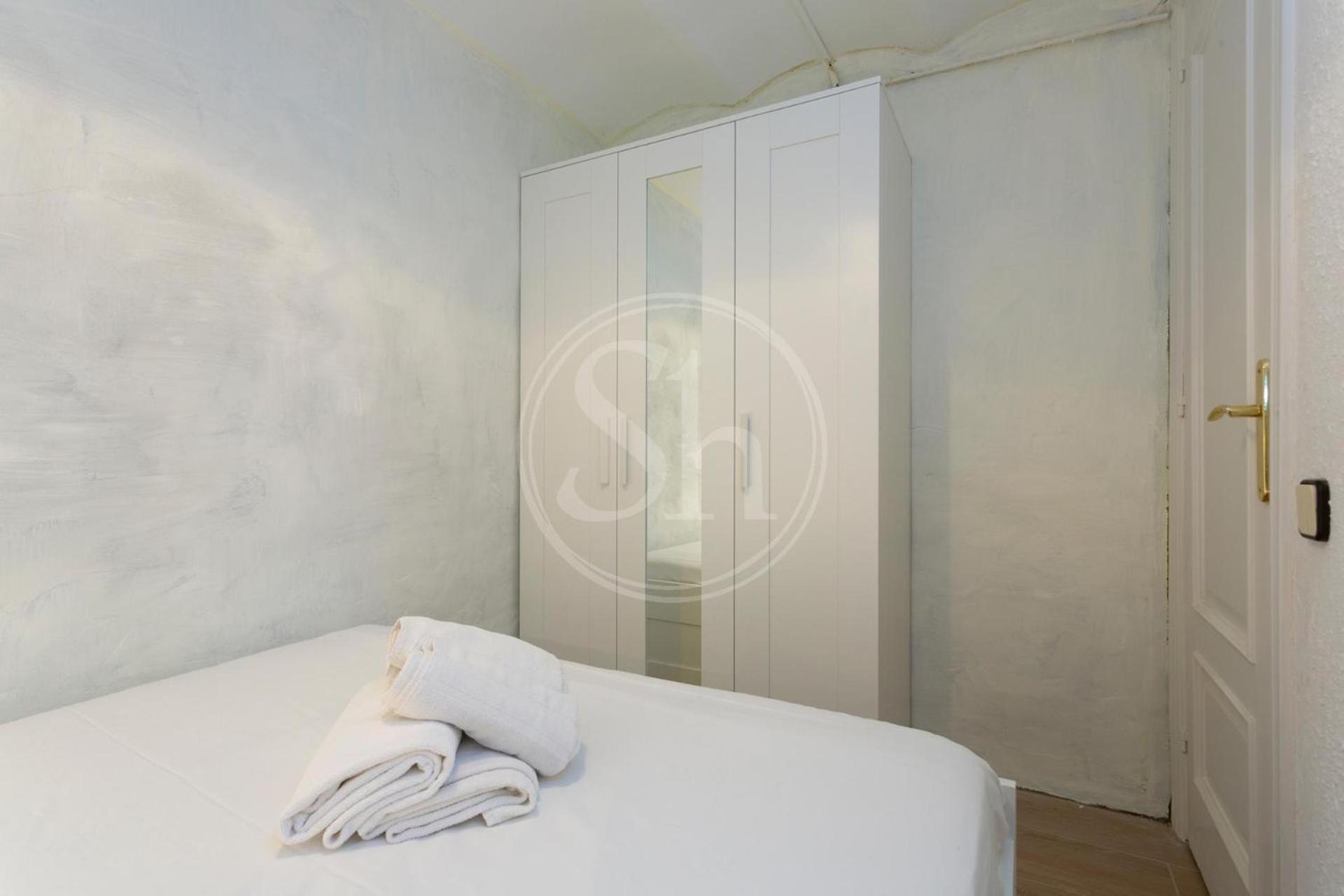 Practico Apartamento Cerca De Estacion De Sants Барселона Екстериор снимка