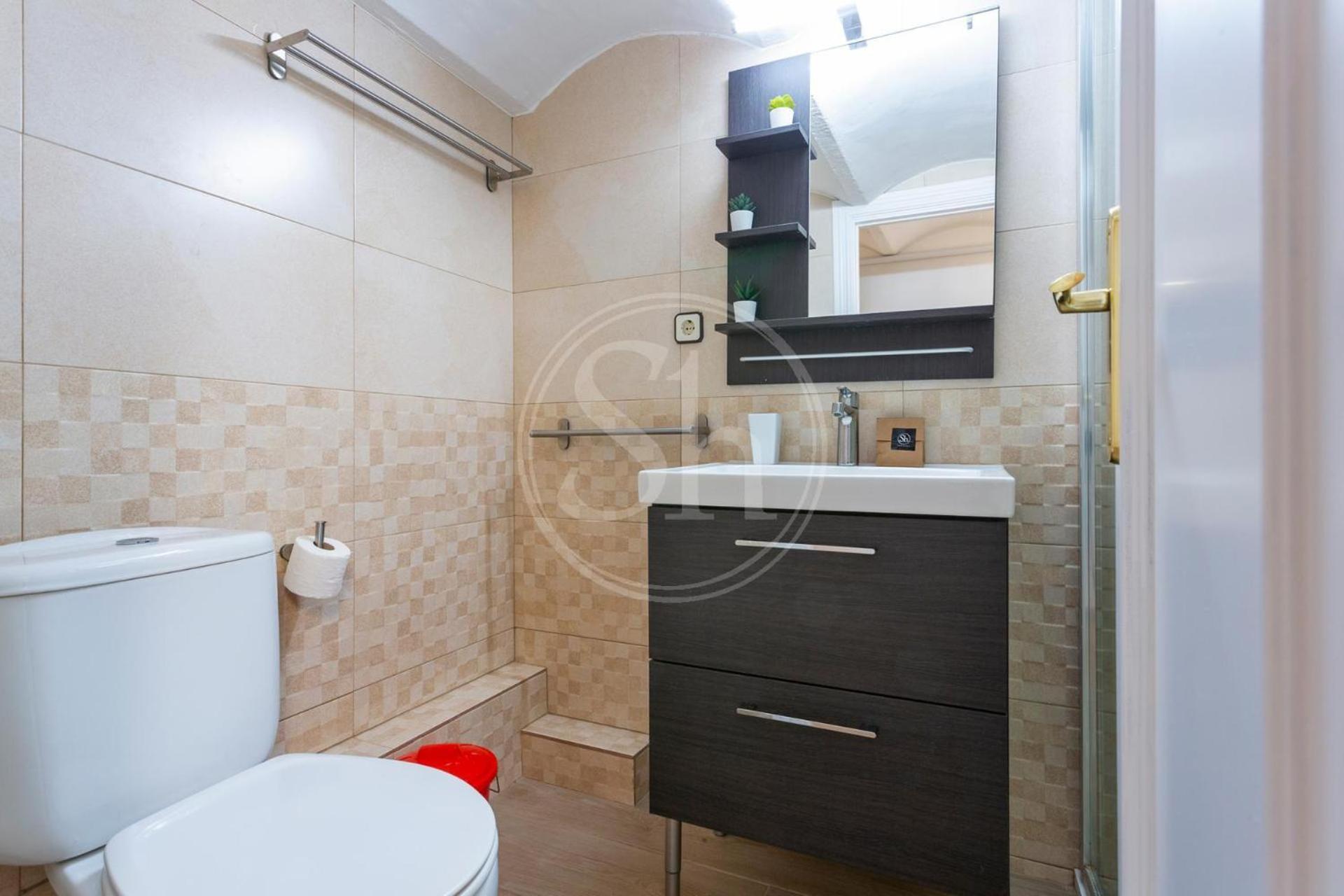 Practico Apartamento Cerca De Estacion De Sants Барселона Екстериор снимка